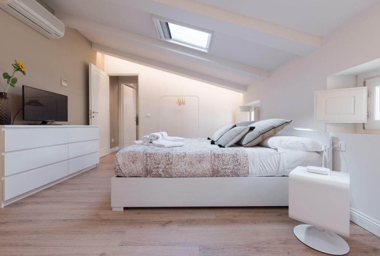 Luxury Apartment In City Center Firenze Bagian luar foto